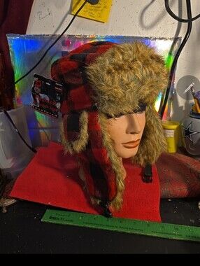 090726 American Eagle Outfitters Trapper Hat Warm Faux Fur Red Plaid studio 31a